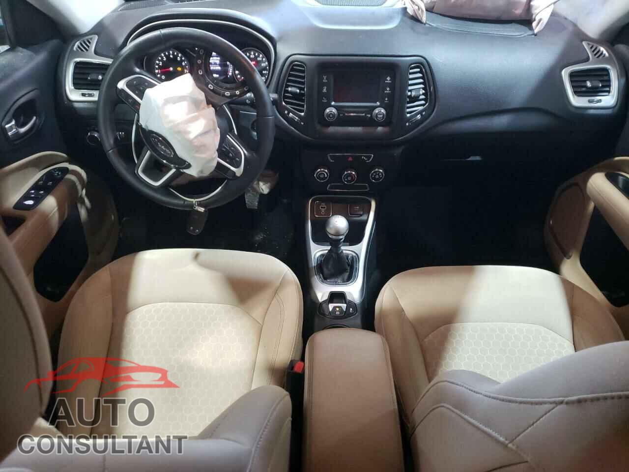JEEP COMPASS 2017 - 3C4NJCAB8HT643442