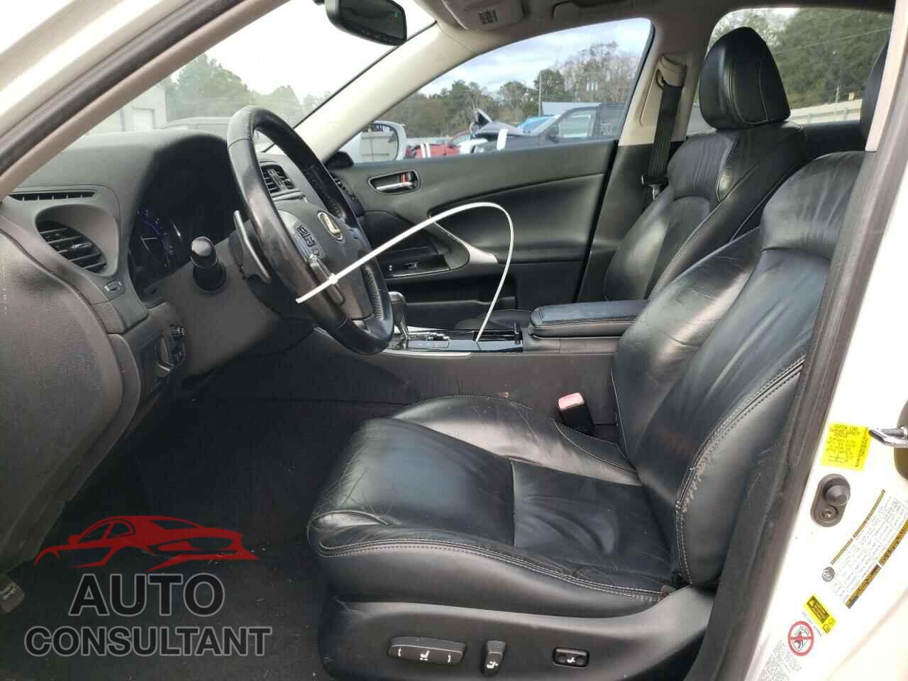 LEXUS IS 2011 - JTHBF5C26B5151012