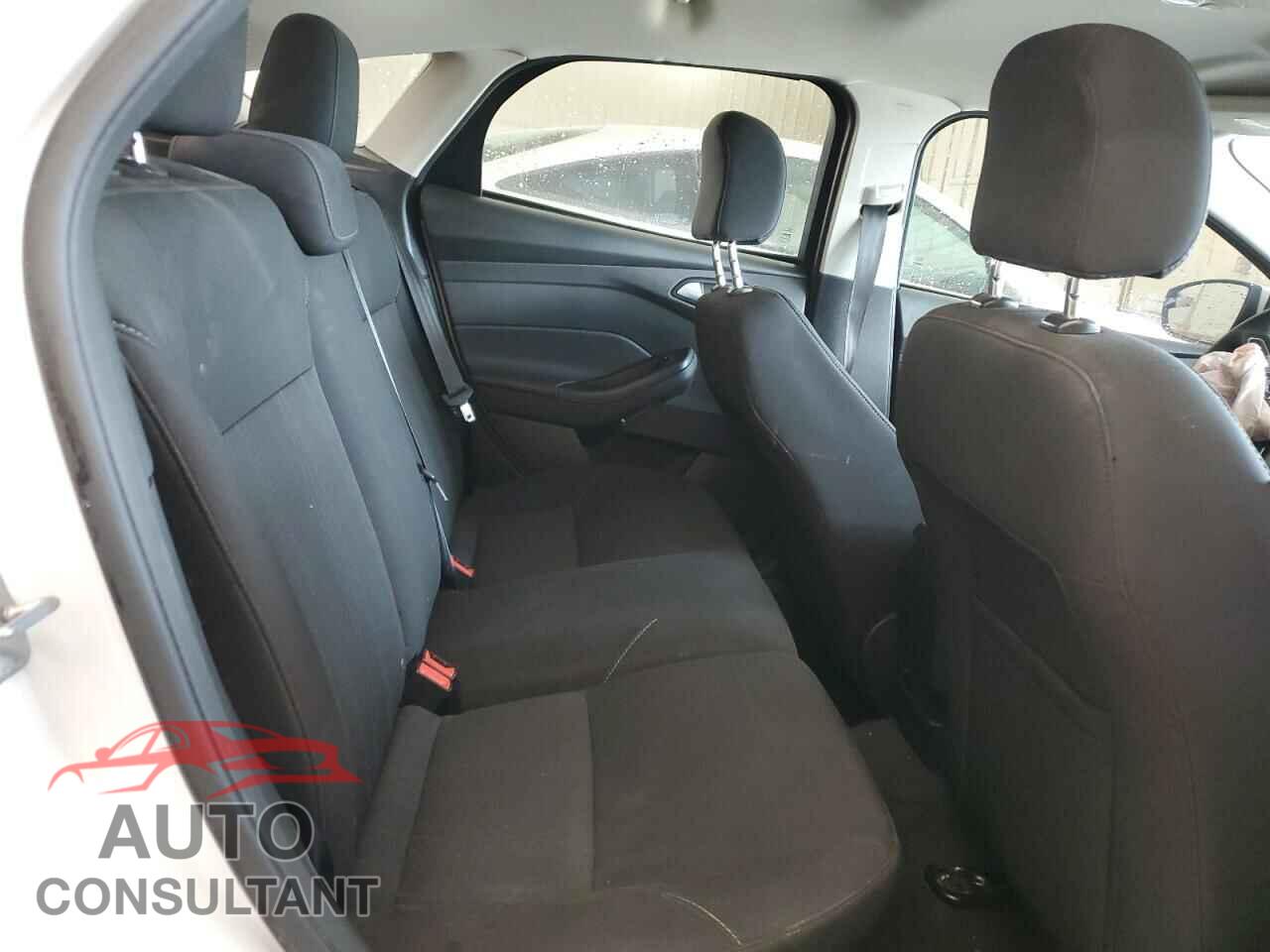 FORD FOCUS 2016 - 1FADP3K25GL309023