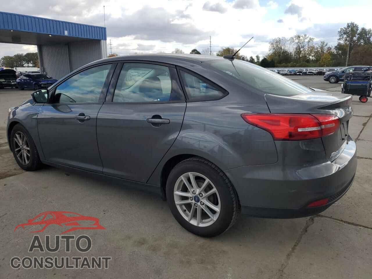 FORD FOCUS 2017 - 1FADP3F26HL300648