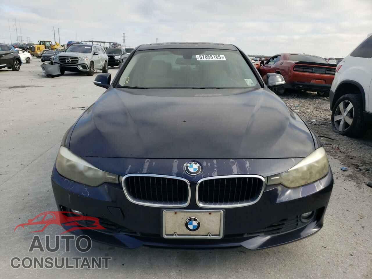 BMW 3 SERIES 2012 - WBA3A5C56CF343957