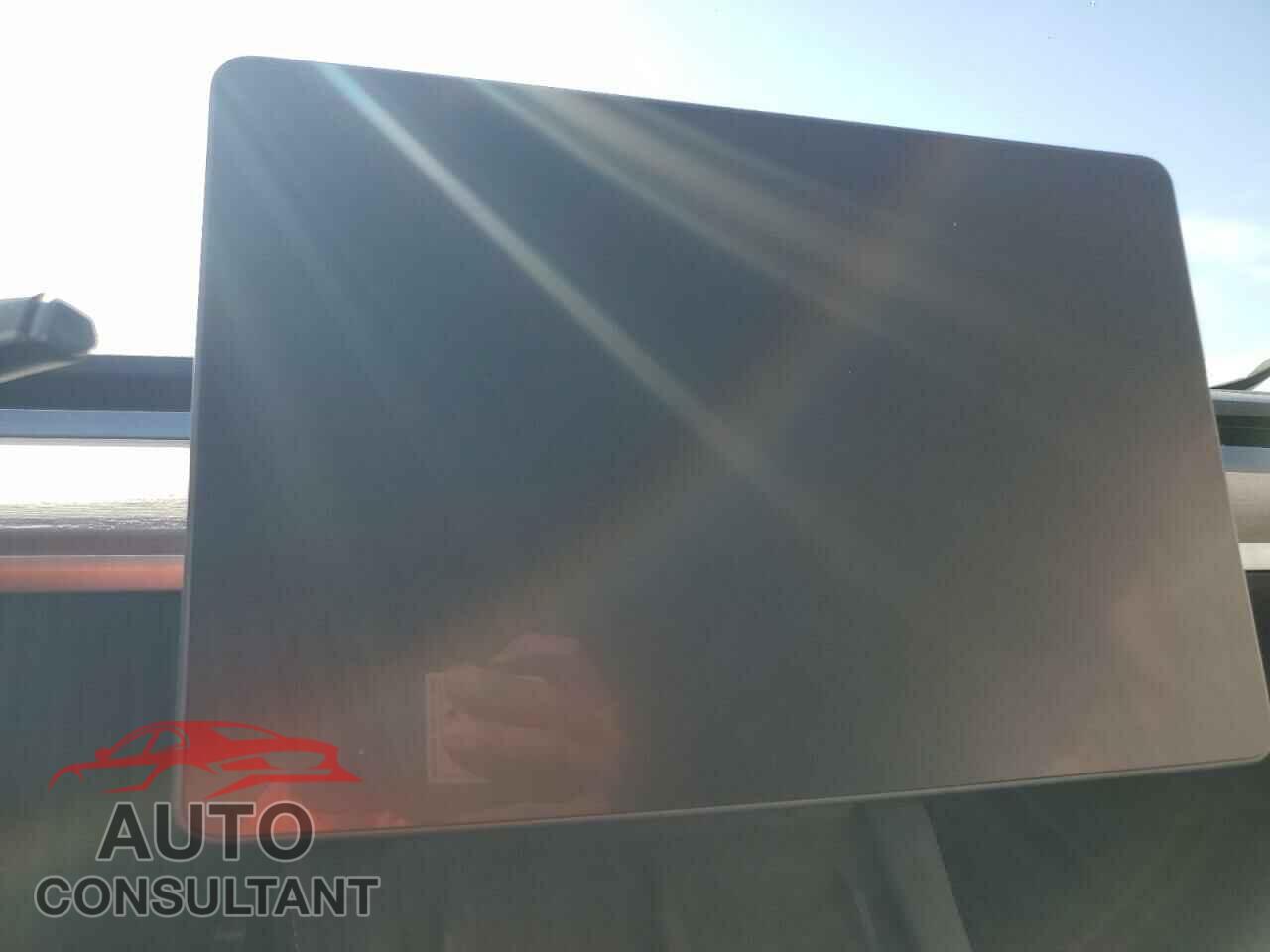 TESLA MODEL 3 2023 - 5YJ3E1EA7PF563497