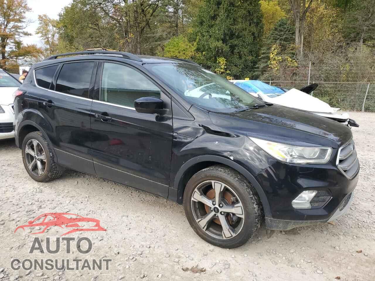 FORD ESCAPE 2017 - 1FMCU9GD3HUD06446