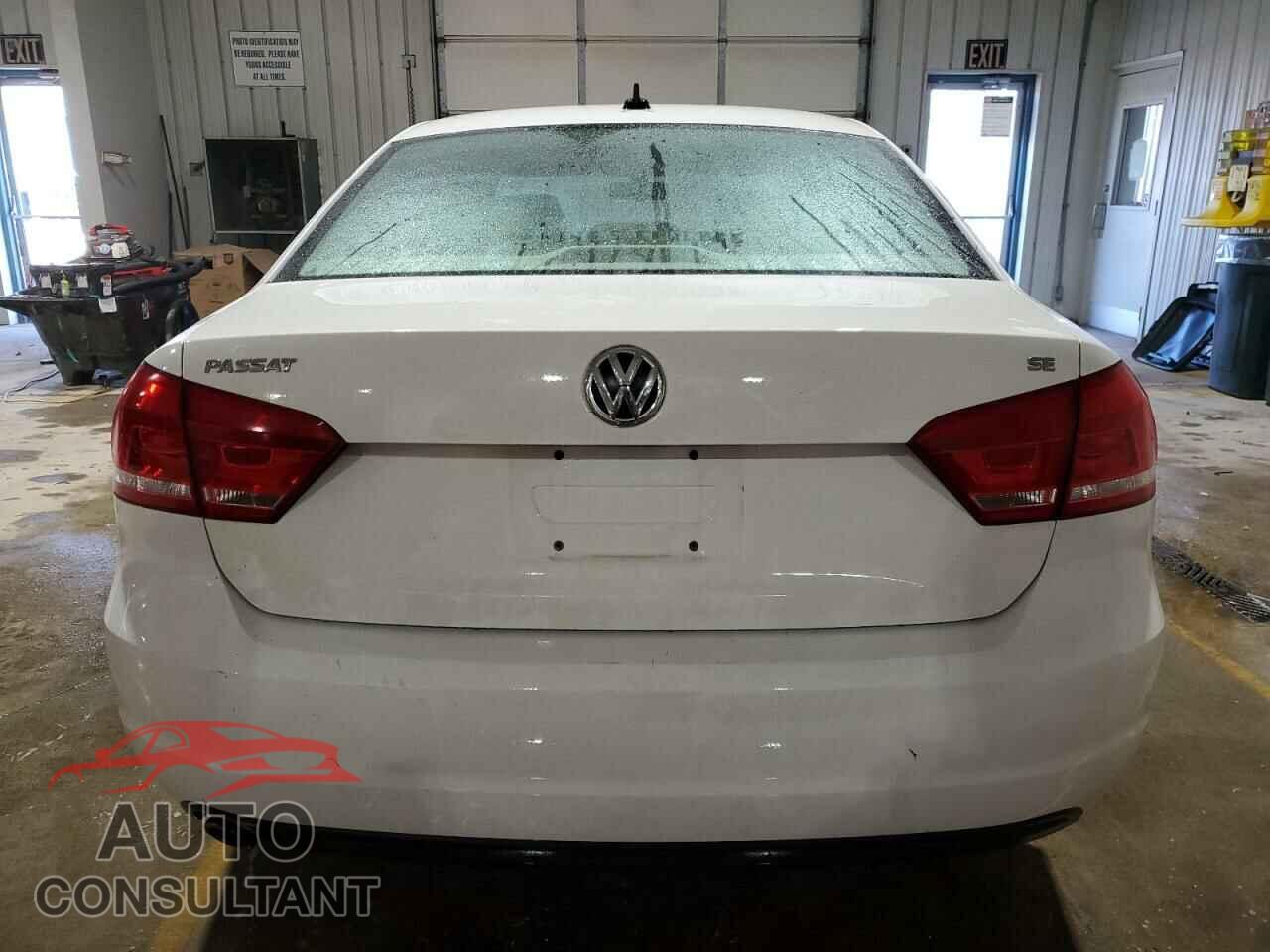 VOLKSWAGEN PASSAT 2013 - 1VWBP7A36DC075129