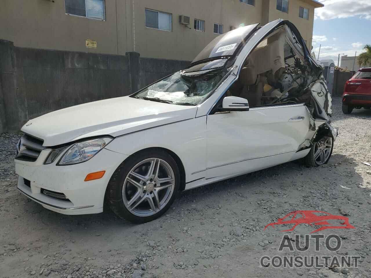 MERCEDES-BENZ E-CLASS 2013 - WDDKJ5KB1DF211279