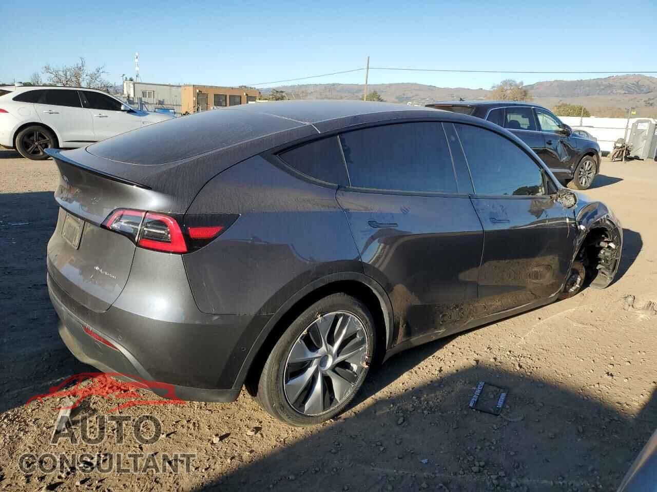 TESLA MODEL Y 2021 - 5YJYGDEE6MF093494