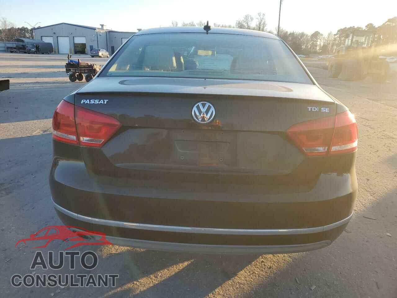 VOLKSWAGEN PASSAT 2013 - 1VWBN7A34DC019437