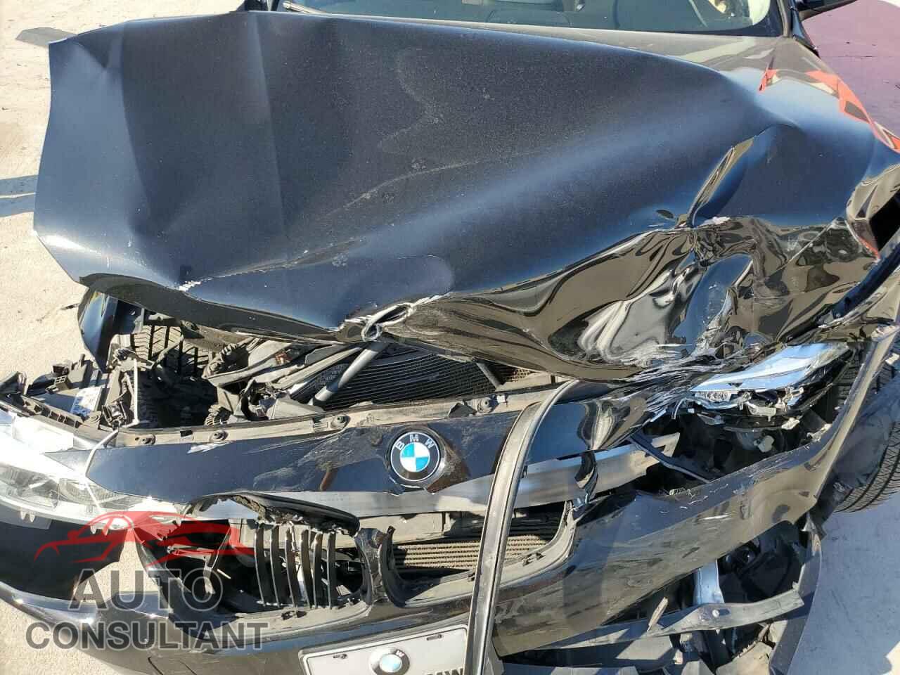BMW 3 SERIES 2018 - WBA8E5G54JNV03082