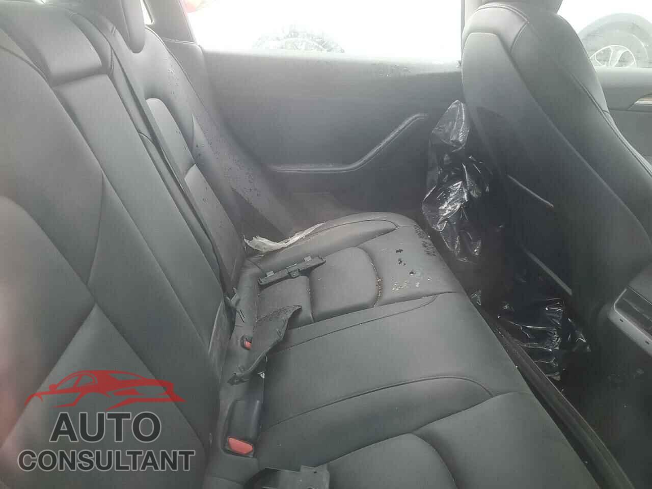 TESLA MODEL 3 2021 - 5YJ3E1EBXMF049521
