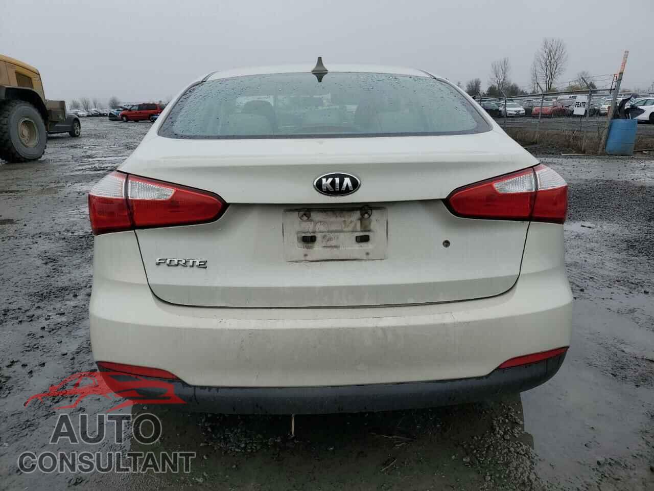 KIA FORTE 2015 - KNAFK4A65F5367029