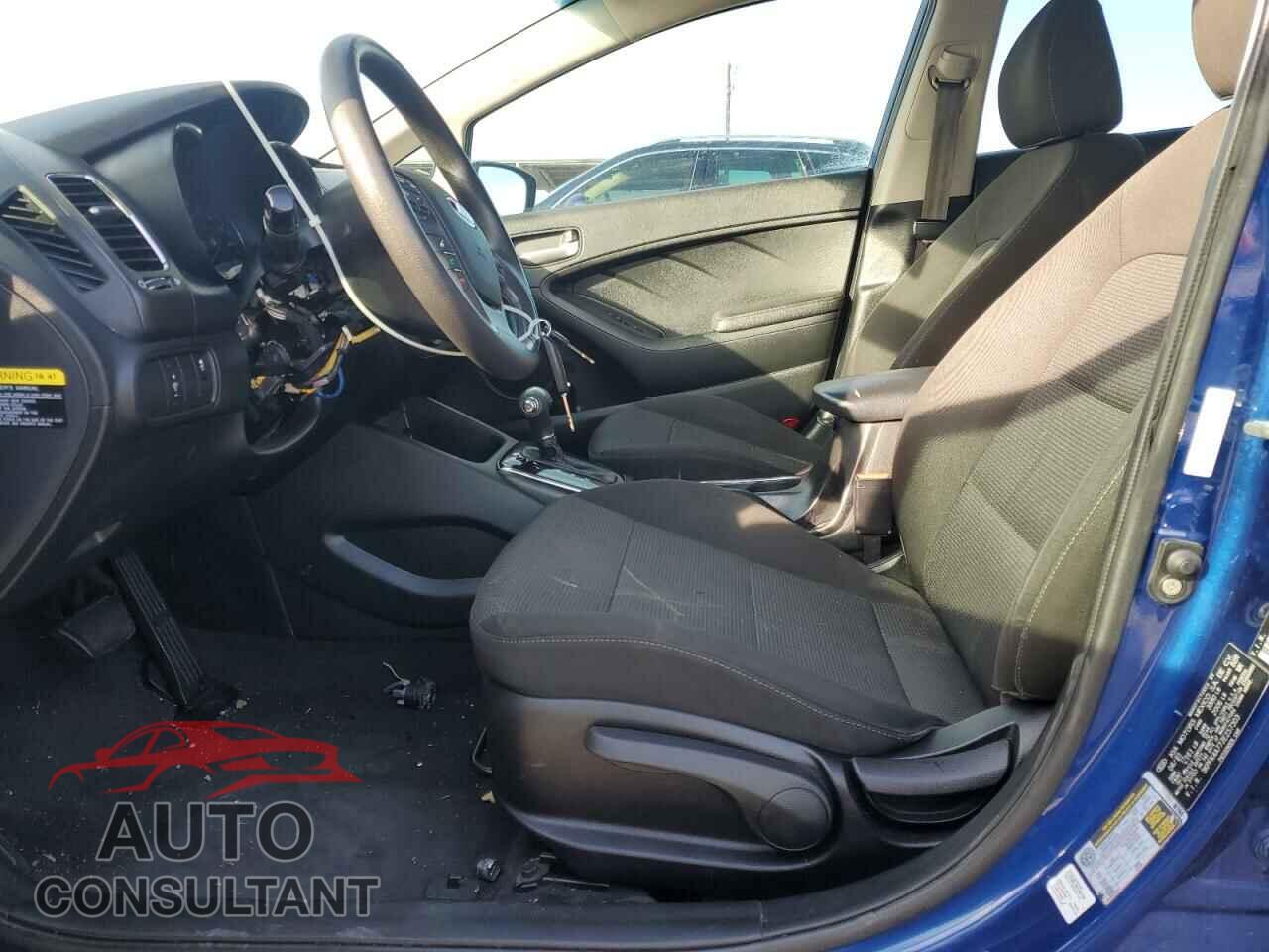 KIA FORTE 2018 - 3KPFK4A77JE257303