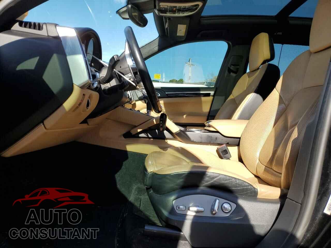 PORSCHE CAYENNE 2017 - WP1AA2A28HKA87982
