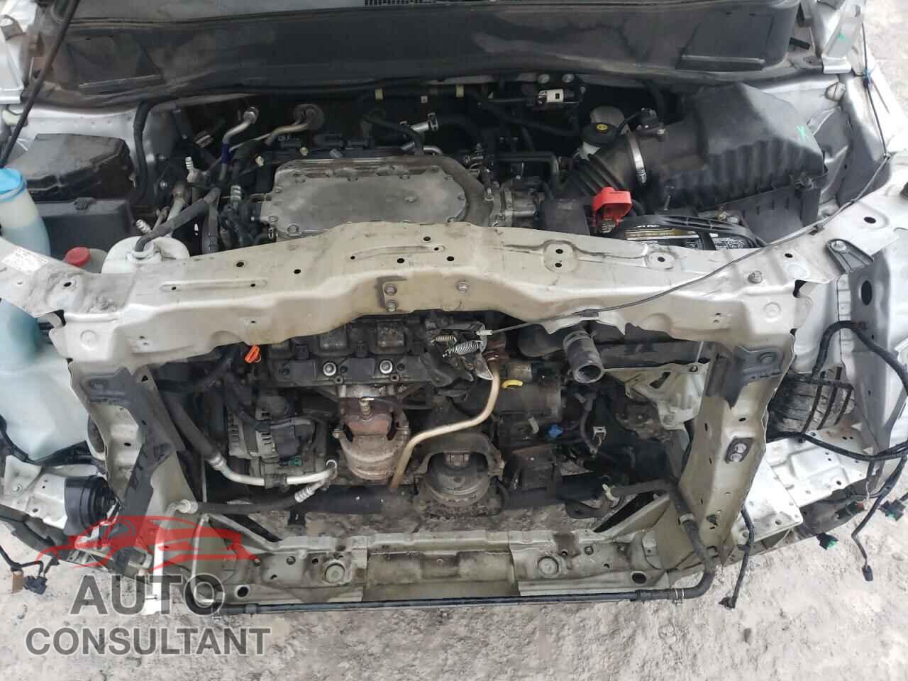 HONDA PILOT 2015 - 5FNYF4H93FB035220