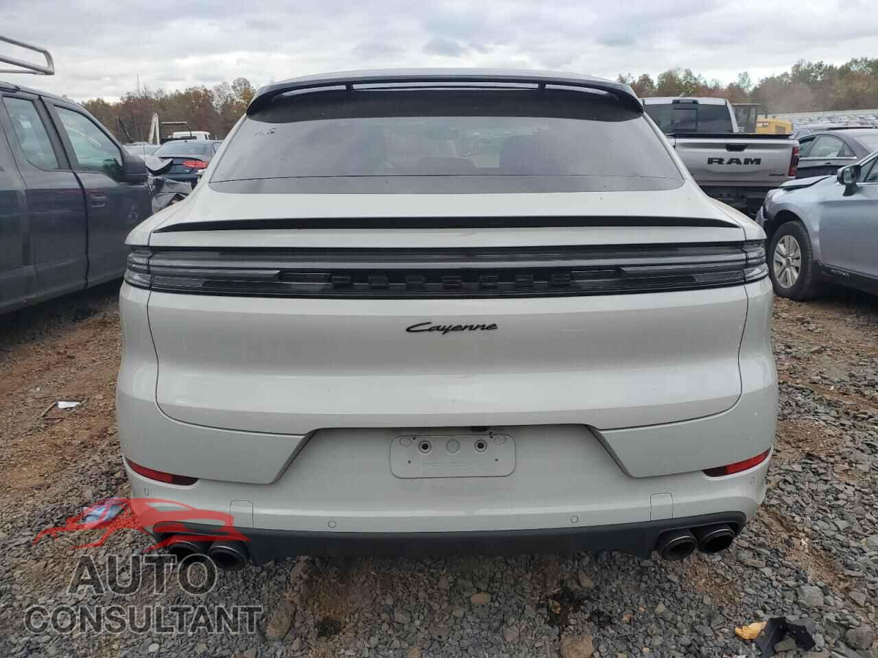 PORSCHE CAYENNE 2024 - WP1BA2AY3RDA52913