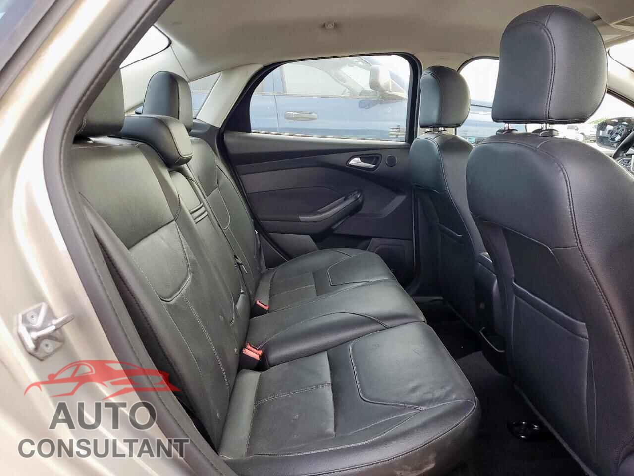 FORD FOCUS 2016 - 1FADP3J20GL314907