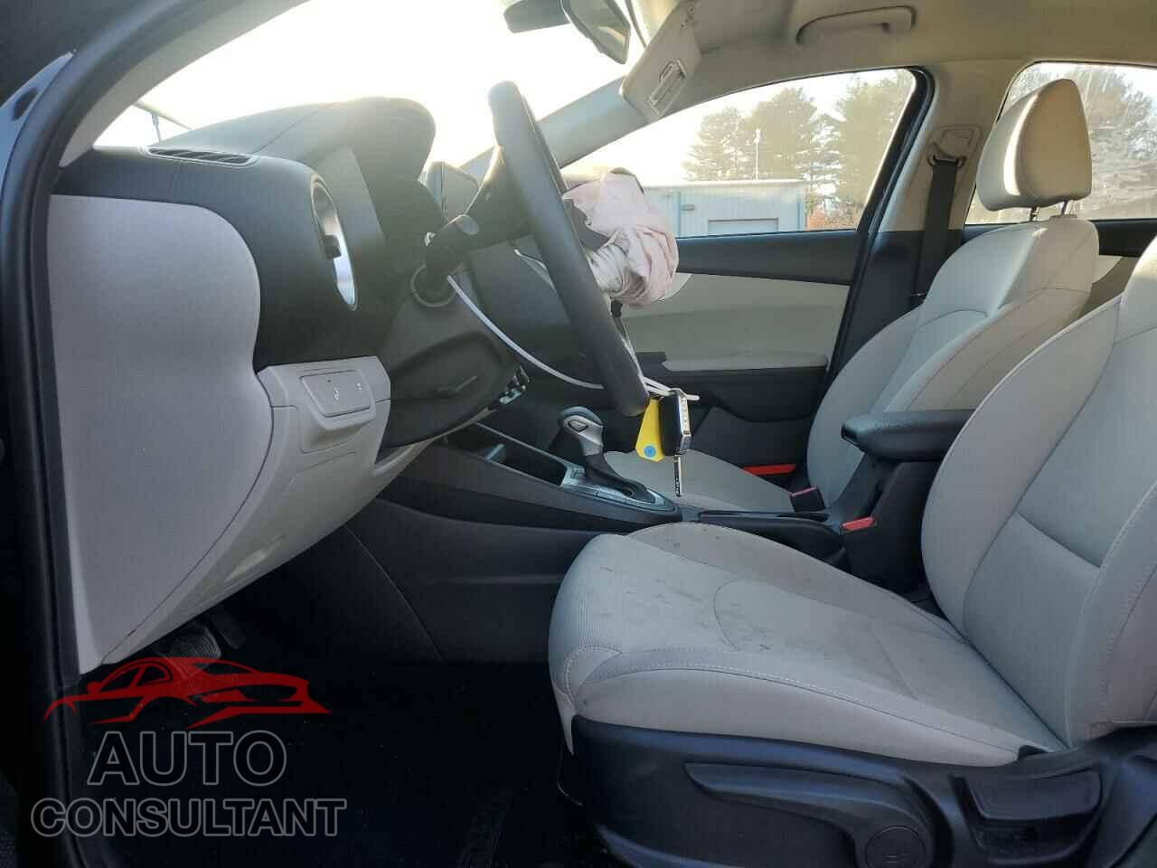 KIA FORTE 2023 - 3KPF24AD7PE572942