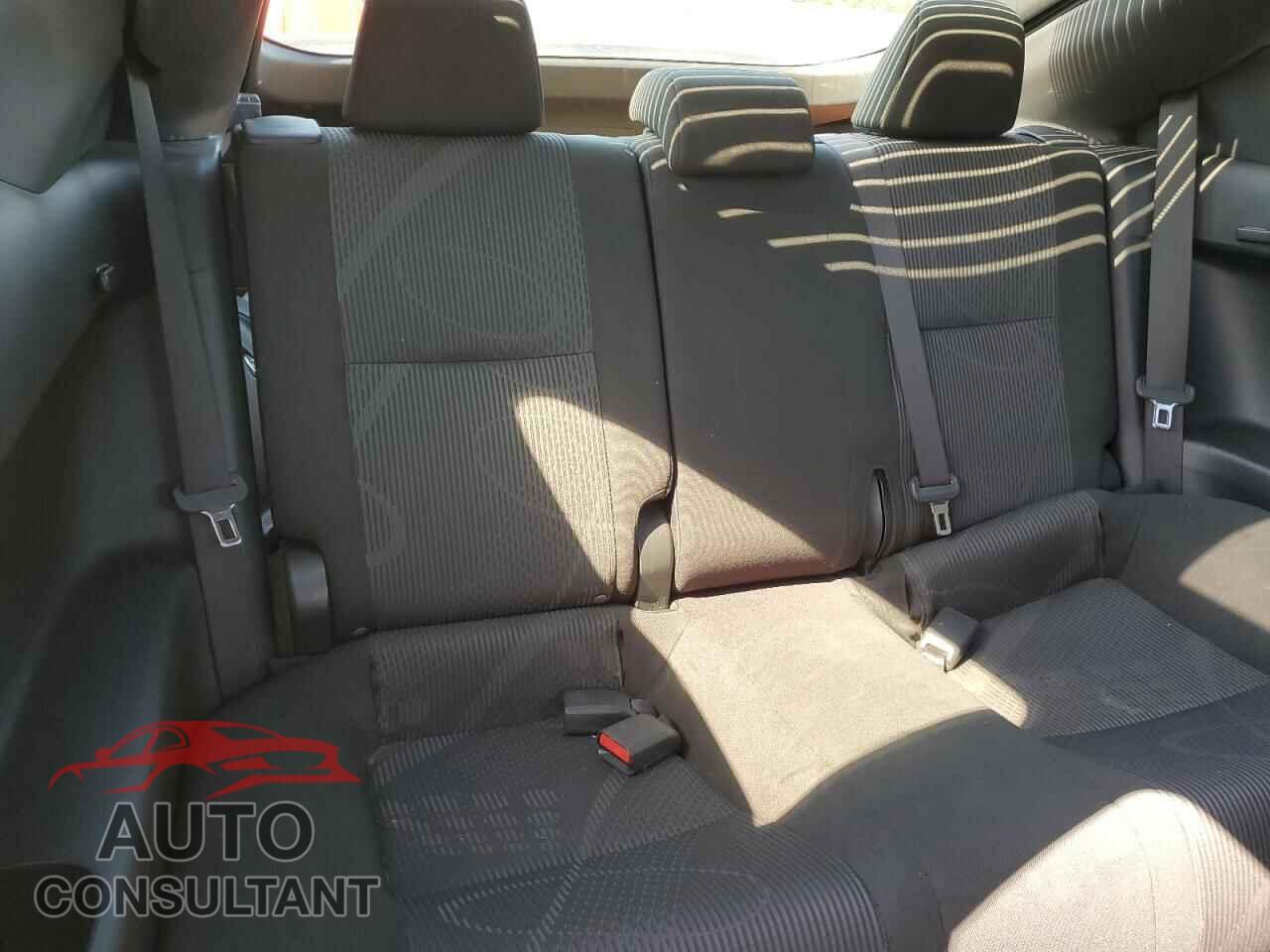TOYOTA SCION 2013 - JTKJF5C75D3057171