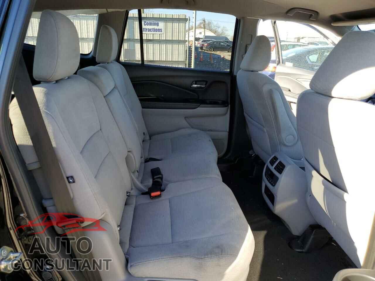 HONDA PILOT 2018 - 5FNYF6H37JB063036