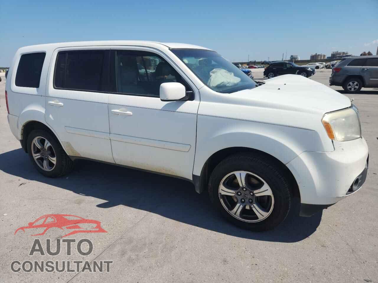 HONDA PILOT 2015 - 5FNYF3H30FB024598