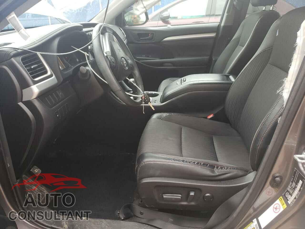 TOYOTA HIGHLANDER 2016 - 5TDBKRFH7GS330603