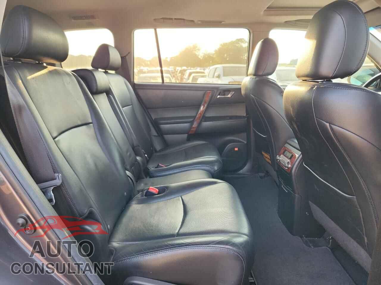 TOYOTA HIGHLANDER 2013 - 5TDYK3EH8DS101397