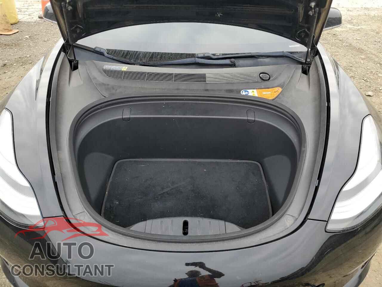 TESLA MODEL 3 2018 - 5YJ3E1EA9JF004945