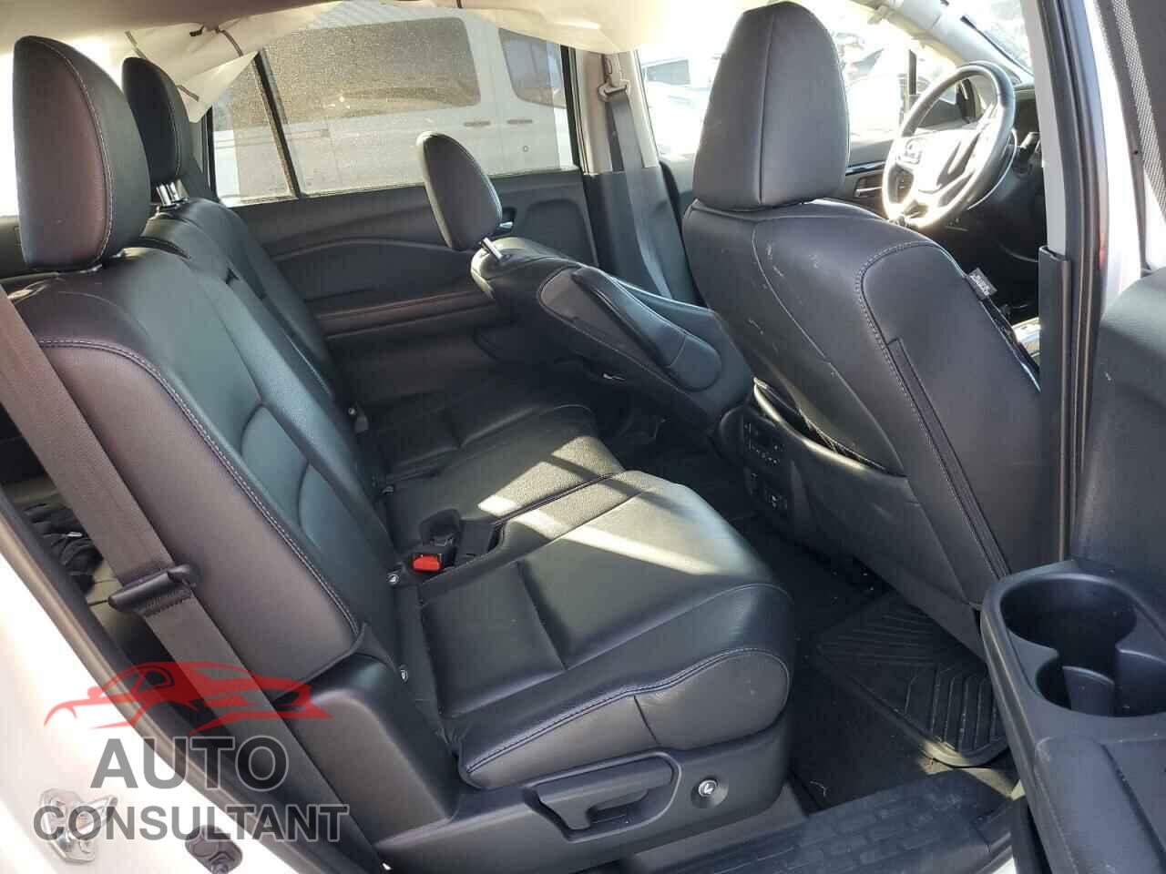 HONDA PILOT 2019 - 5FNYF5H93KB004436