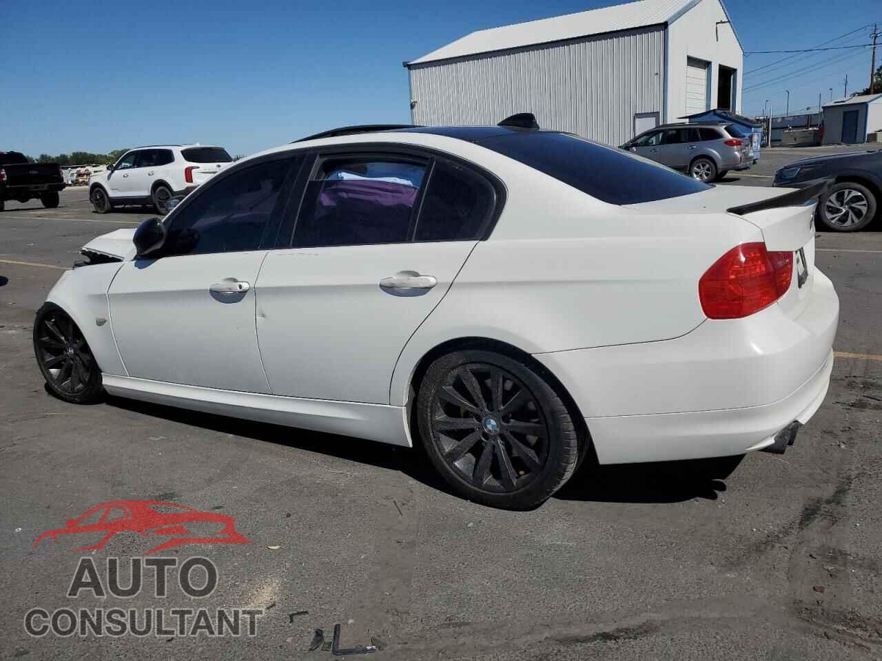 BMW 3 SERIES 2011 - WBAPH5G58BNM77512