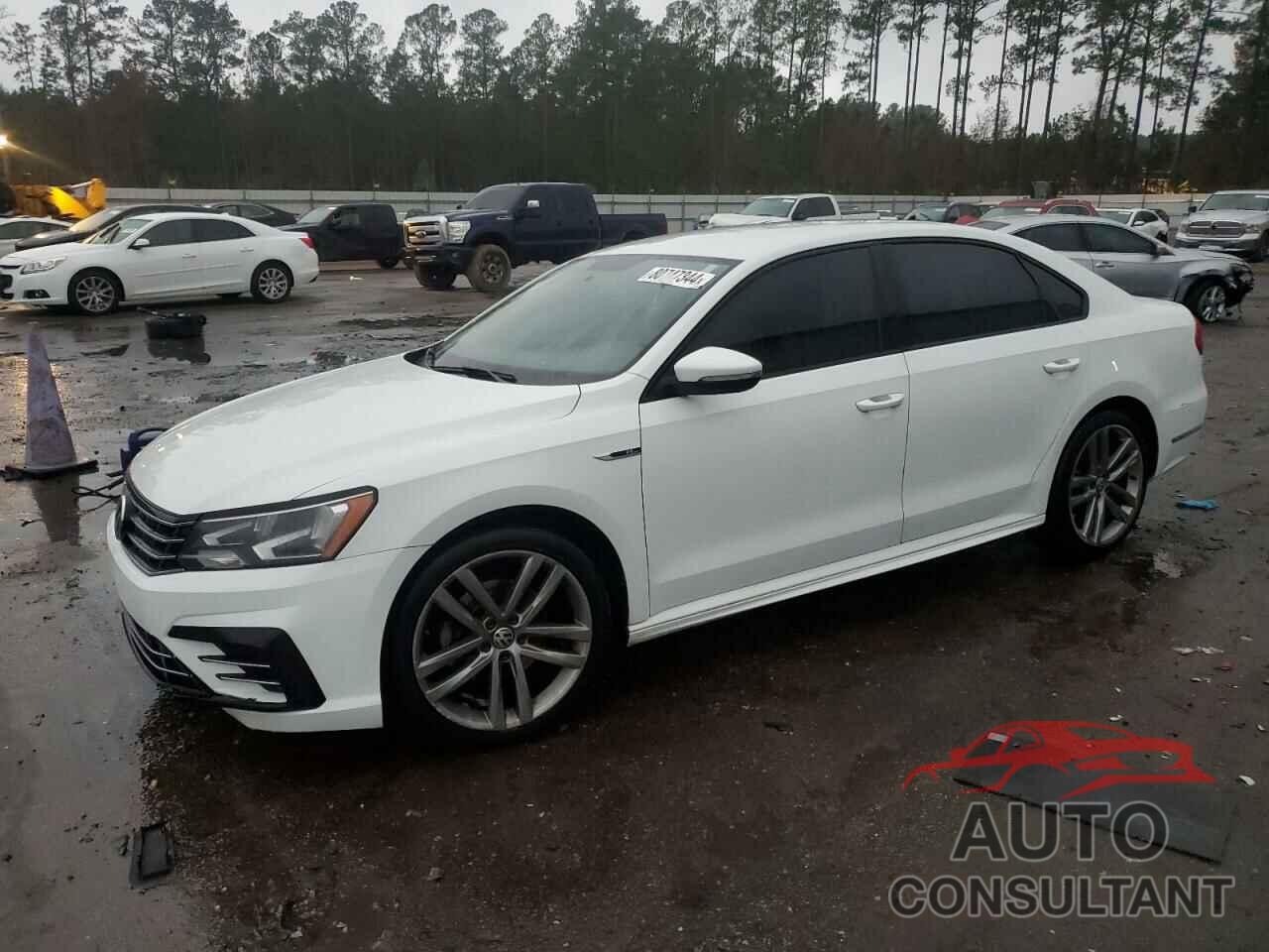 VOLKSWAGEN PASSAT 2018 - 1VWAA7A37JC022156