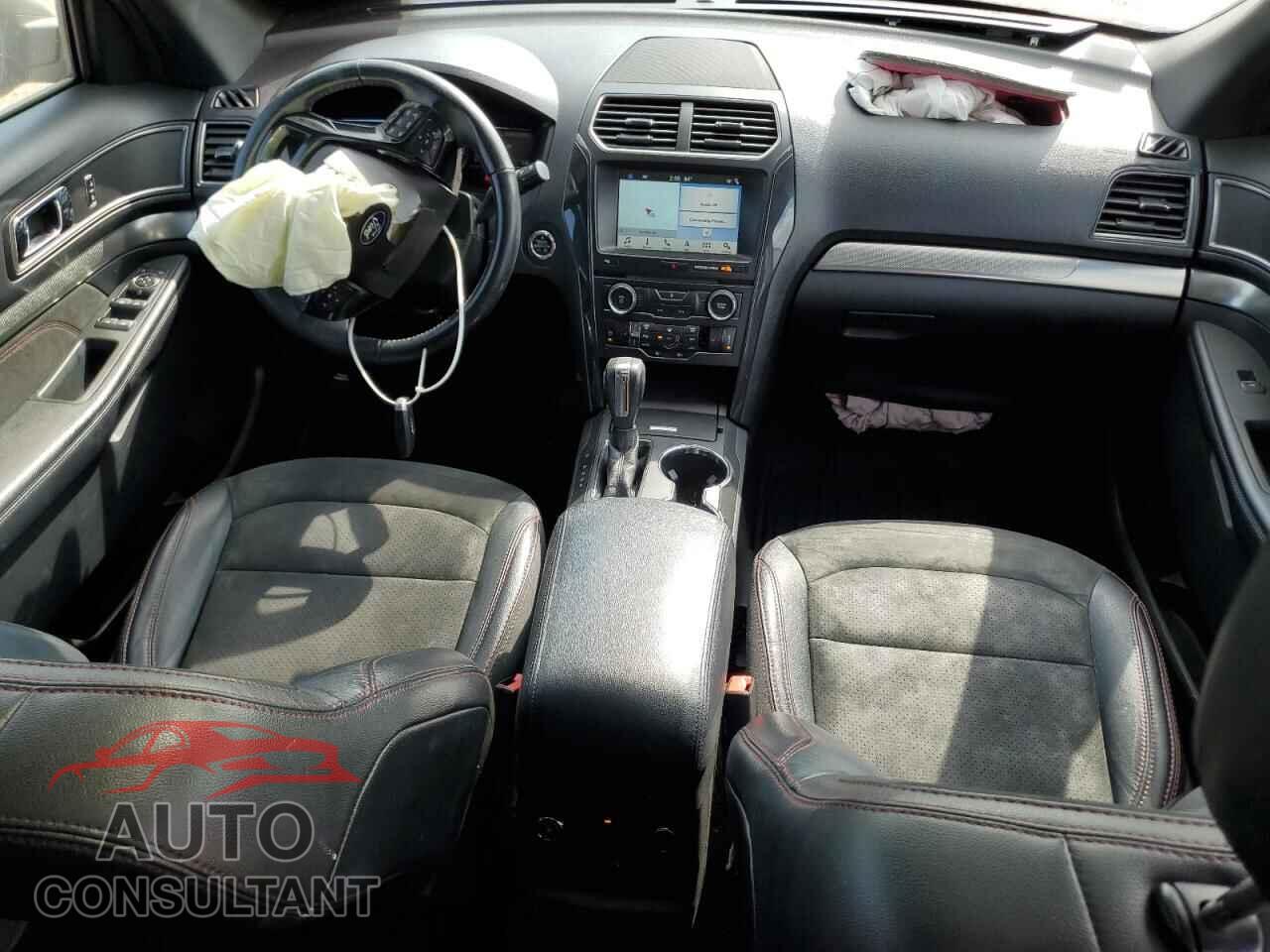 FORD EXPLORER 2018 - 1FM5K8D83JGA77612