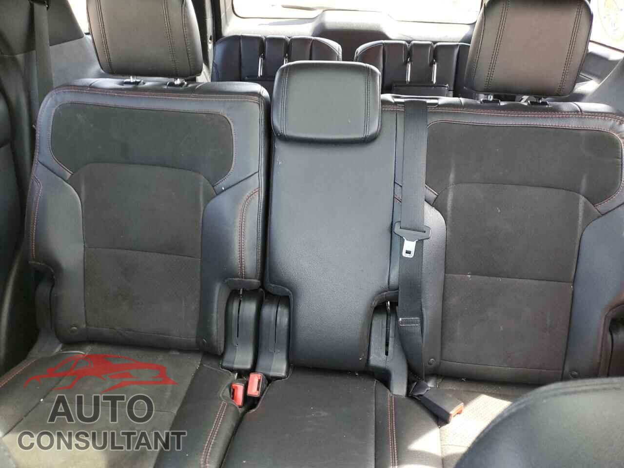 FORD EXPLORER 2018 - 1FM5K8D83JGA77612