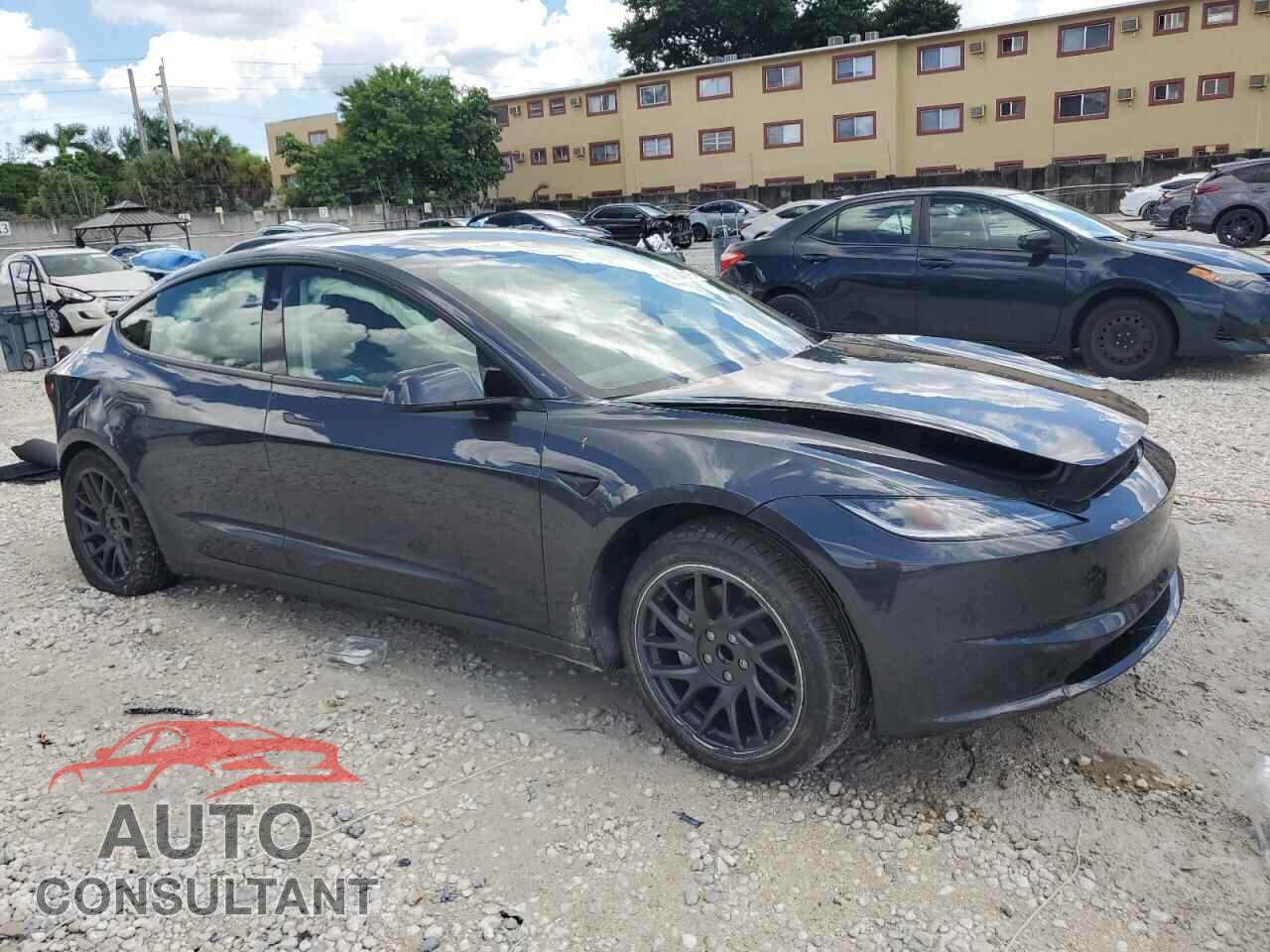TESLA MODEL 3 2025 - 5YJ3E1EA4SF914102