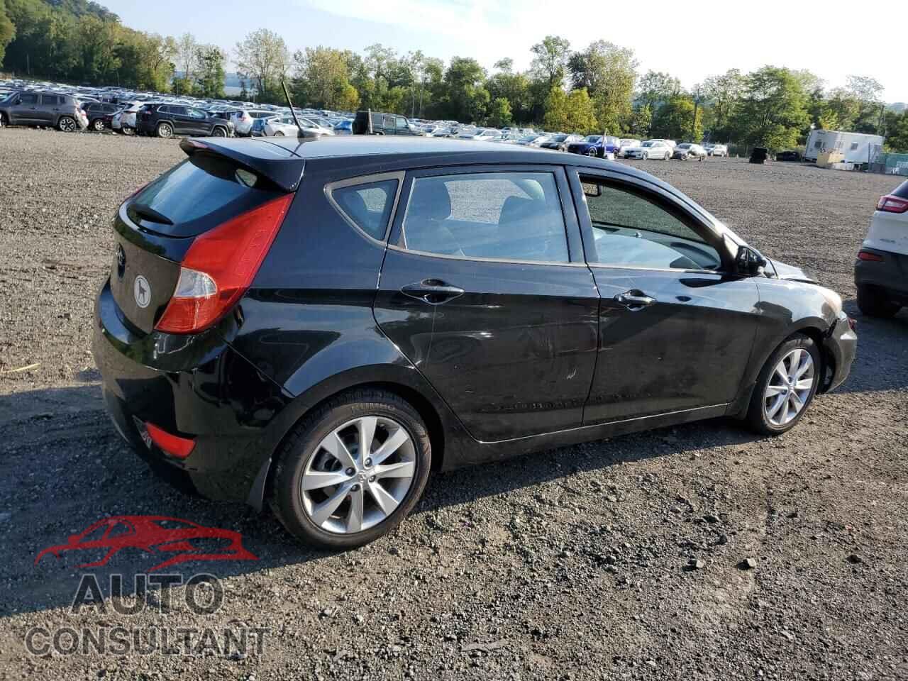 HYUNDAI ACCENT 2013 - KMHCU5AE2DU075429