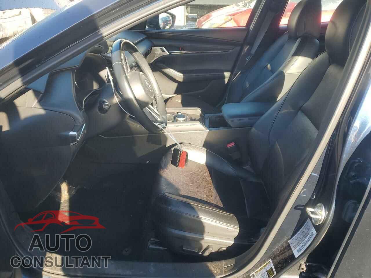 MAZDA 3 2019 - JM1BPANM4K1131127