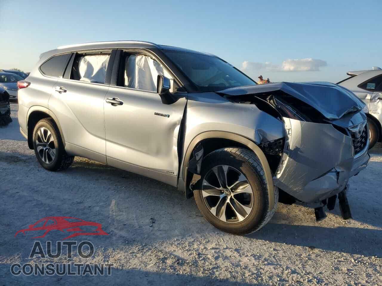 TOYOTA HIGHLANDER 2021 - 5TDGBRCH3MS048464