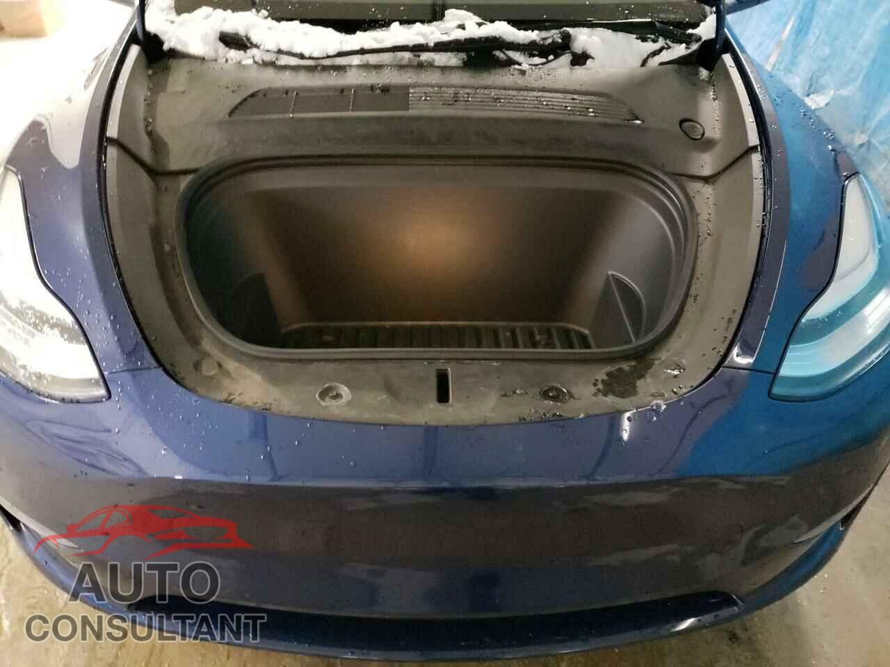 TESLA MODEL Y 2021 - 5YJYGDEE0MF063763