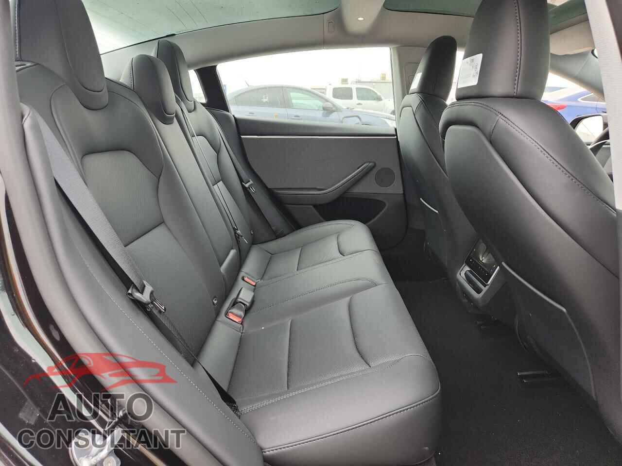 TESLA MODEL 3 2025 - 5YJ3E1EA6SF048015