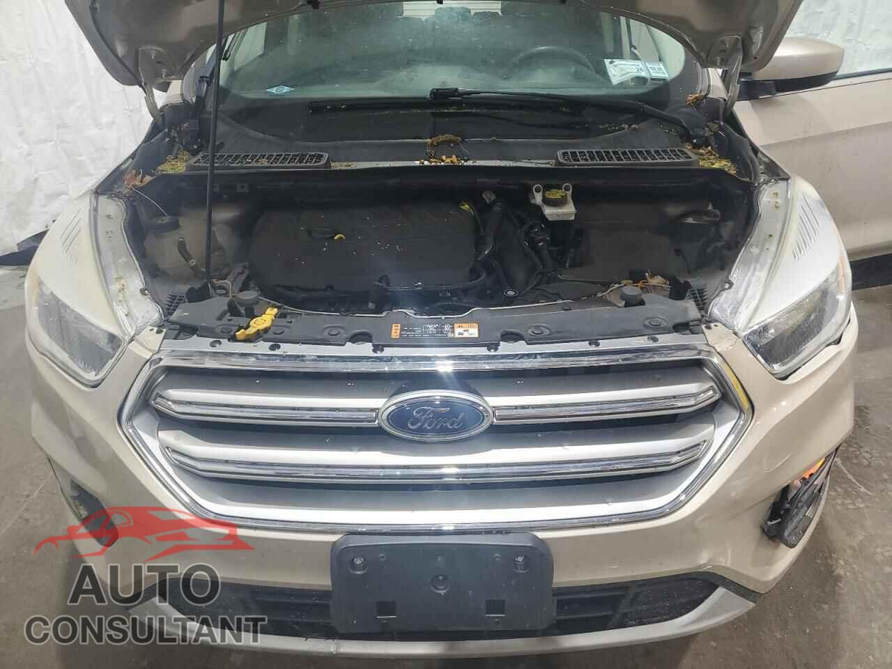 FORD ESCAPE 2017 - 1FMCU9GD5HUD71282