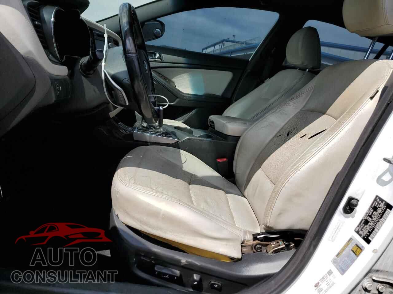 KIA OPTIMA 2013 - 5XXGR4A66DG175629