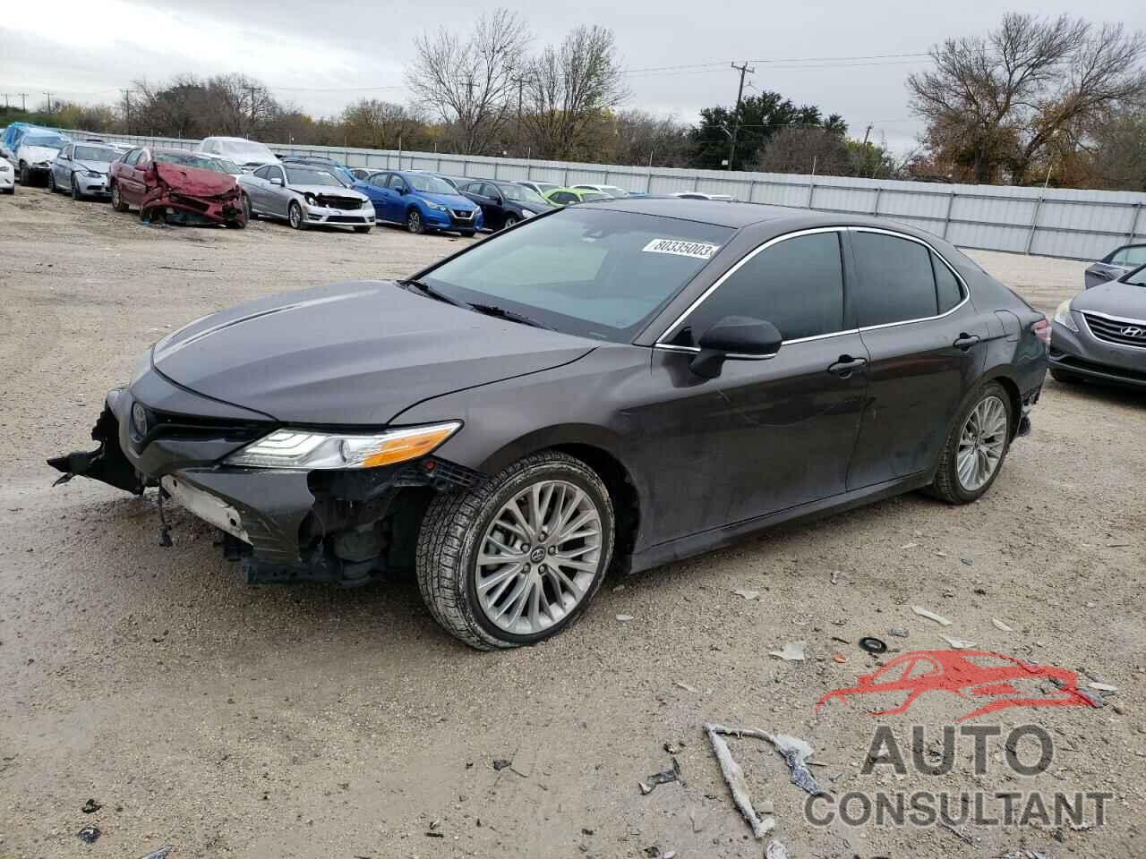 TOYOTA CAMRY 2018 - 4T1B11HK4JU043358