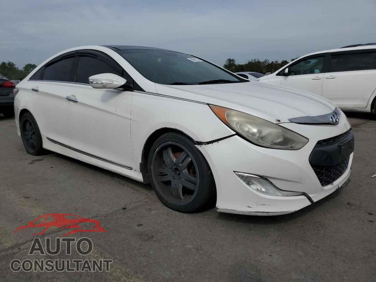 HYUNDAI SONATA 2012 - KMHEC4A42CA023828