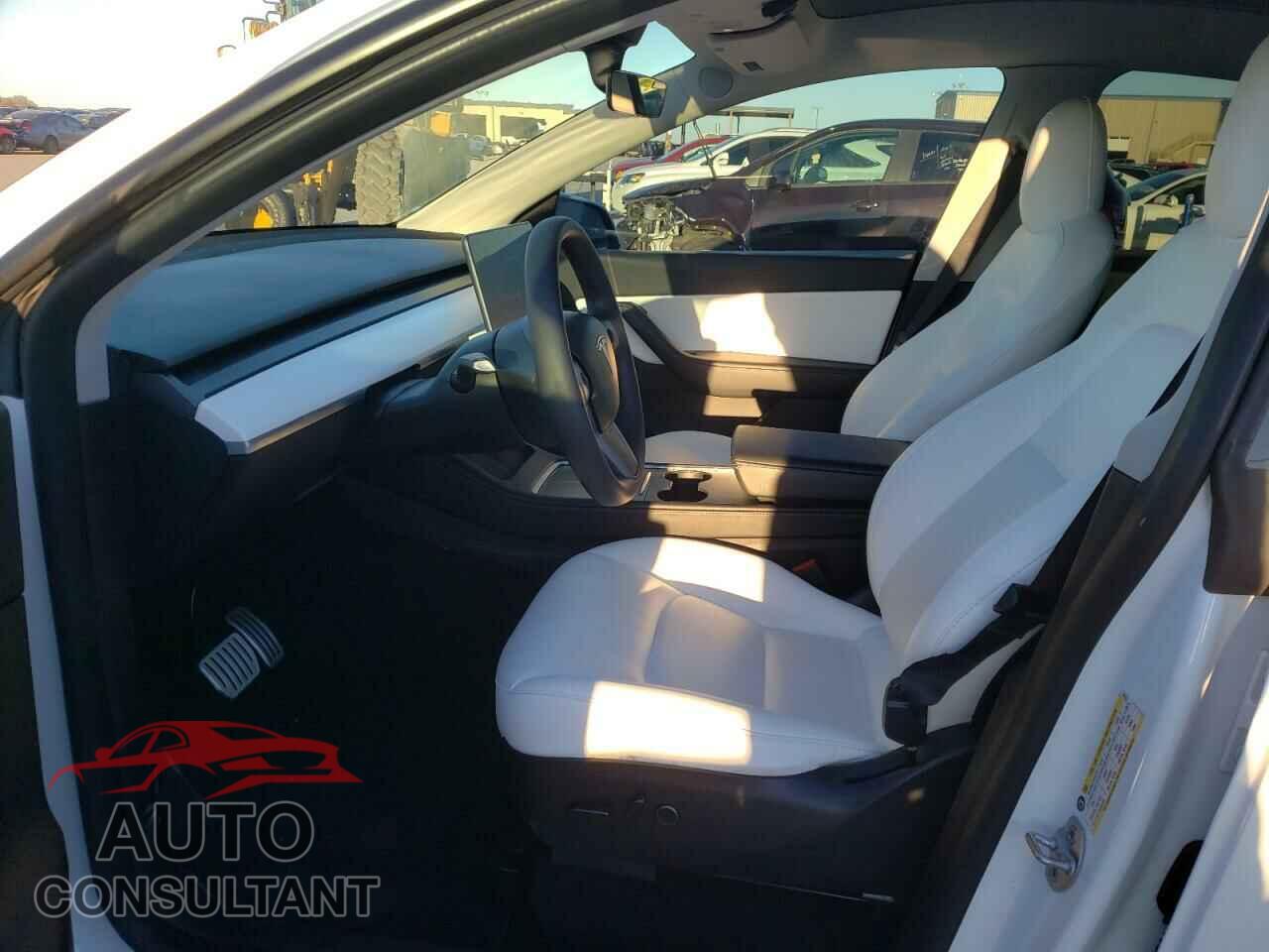 TESLA MODEL Y 2022 - 7SAYGDEFXNF461477