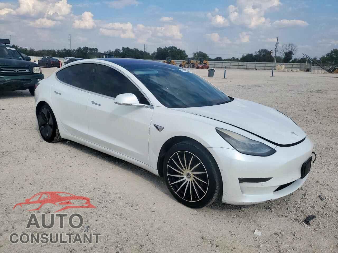 TESLA MODEL 3 2018 - 5YJ3E1EA3JF019778
