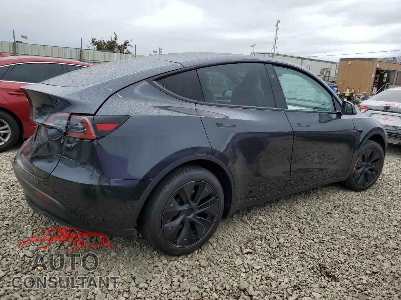 TESLA MODEL Y 2025 - 7SAYGDED3SF280036
