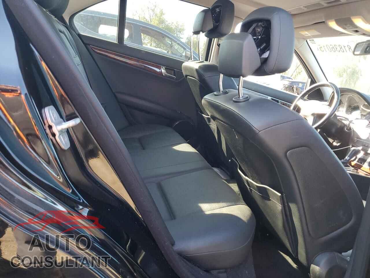 MERCEDES-BENZ C-CLASS 2011 - WDDGF8BB7BR147141