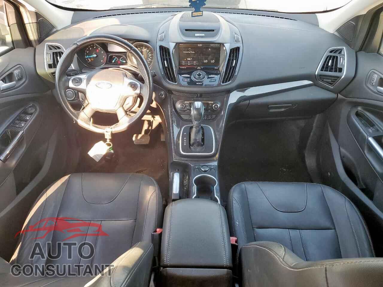 FORD ESCAPE 2013 - 1FMCU9J9XDUB08381