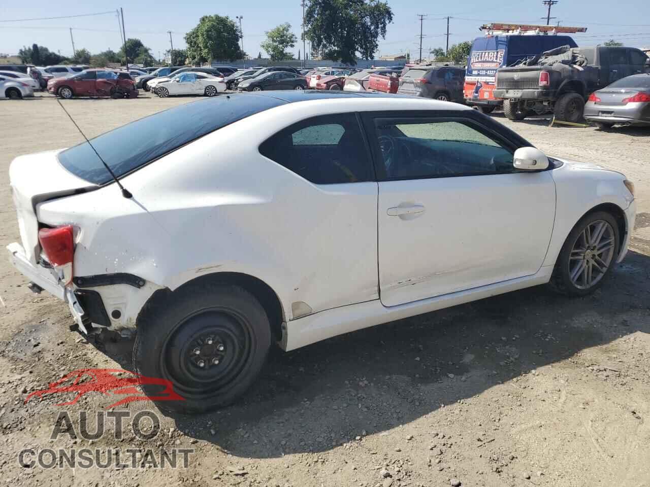 TOYOTA SCION 2013 - JTKJF5C76D3057714