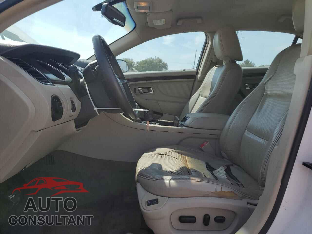 FORD TAURUS 2011 - 1FAHP2FW8BG124829