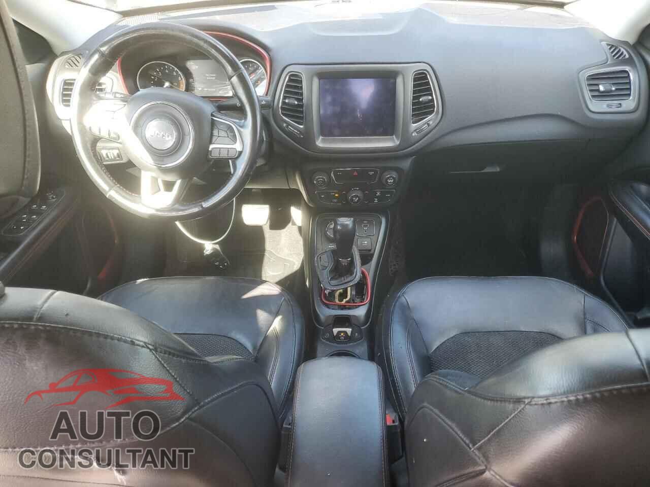 JEEP COMPASS 2018 - 3C4NJDDB5JT163270