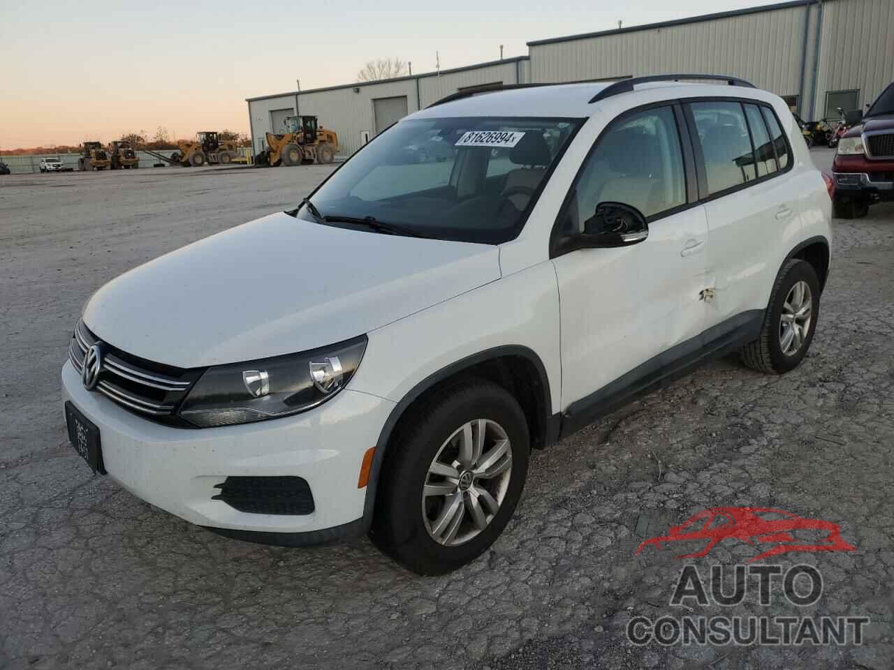 VOLKSWAGEN TIGUAN 2016 - WVGAV7AX5GW598177